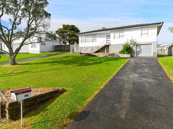 AUCTION THIS SAT ON SITE AT 3:30pm