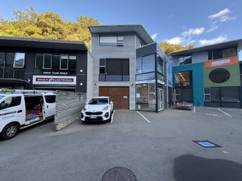 Image 1 of 6