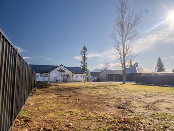Smart Land Buy – Build Flexibly, Earn Freely