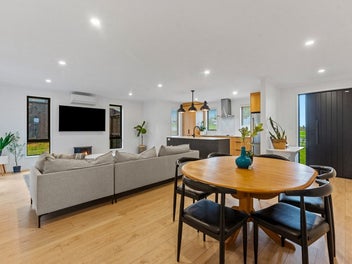 PRICE DROP! ALL OFFERS PRESENTED!