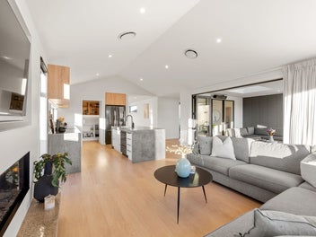 A Signature Build in Sought-After Townsend Fields