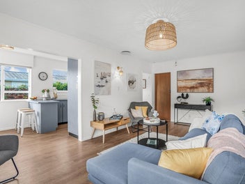 Charming Family Home in Totara Park!