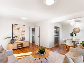 Immaculate Family-Friendly Colonial Villa