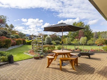 Smart Buy in Sought-After Kinloch