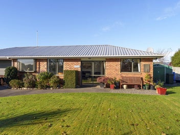 Easy Living in a Great Location!
