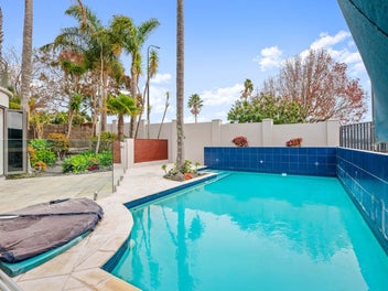 Elegant Living, Prime Location