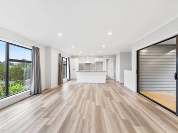 Elevated Living with Views Close to Hospital