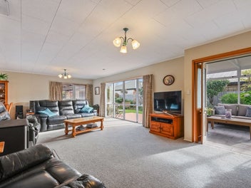 Solid, Sunny & Superbly Located