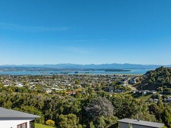 Premium Sun-Soaked Section With Panoramic Views