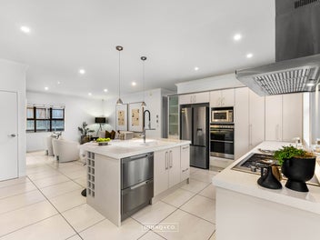 Auction This Sunday 4:00pm On SIte