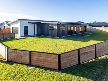 Adjoining Open Parkland - Architectural Appeal!