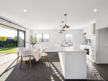 Sharp Price - Sophistication in Springlands
