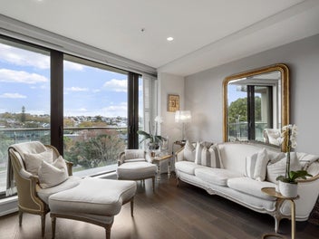 Popular City-Fringe One-Bedroom – Don’t...