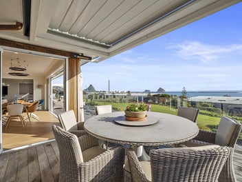 WATERFRONT LOCATION WITH INCOME OPTIONS