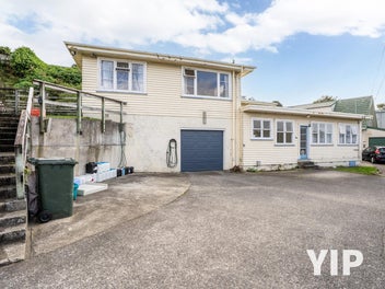 Home & Income on Prime Land? YIP!
