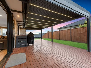 Scenic Outlooks & Smart Living At 100 Hitchen!