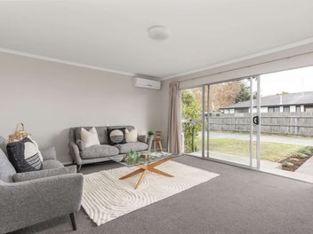 Freshly Updated in Central Hornby + Garage!