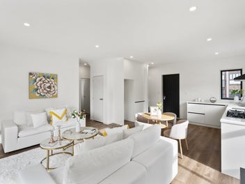 RECEIVERSHIP 4 Bed Freehold Home