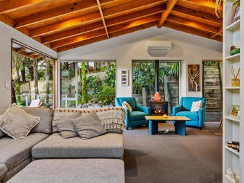 Private Family Retreat - Must be sold!