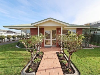 Spacious, Solid and Sought-After on Dublin Street!