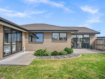 Act fast! Landlord demands immediate sale