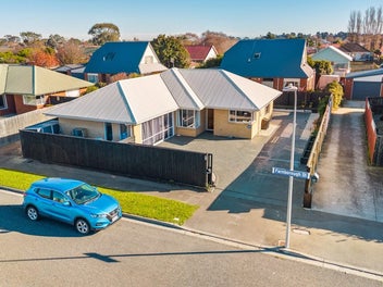 Renovated Gem on the door step to New Brighton!