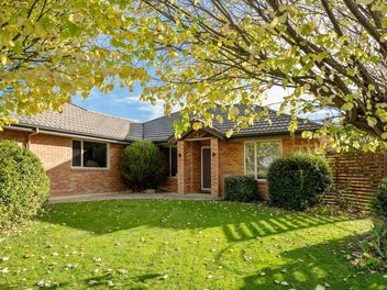 Be quick, competitively priced at $840,000