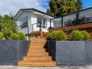 Renovated River View Retreat!
