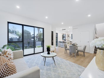 Stylish Living in the Heart of Te Atatu South