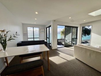 Image 1 of 20