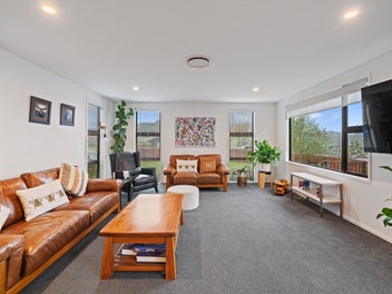 Designer living. Exceptional price!