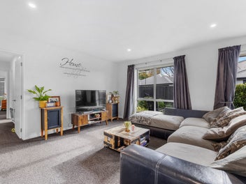Sovereign Lakes Standout - A Rare Opportunity!