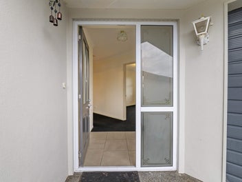 LOCATION, LIFESTYLE + CONVENIENCE