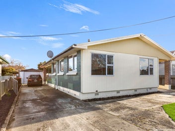 TIDY ENTRY LEVEL HOME