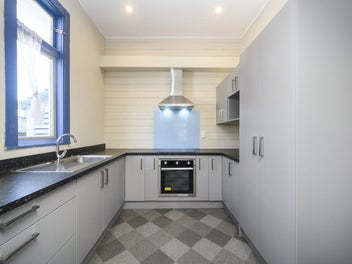 5 Bedroom Rental