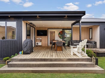 One-of-a-Kind Family Oasis-A Must-See This Weekend