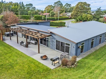 Stylish Living, Spacious Surrounds
