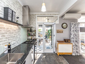 Cosy, Comfy and Convenient