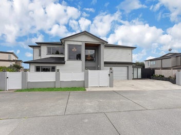Zoned for Macleans, Designed for Families – Pe...