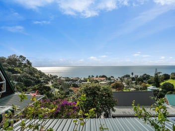 Onetangi Gem – Sea Views, Sun & Income Potential