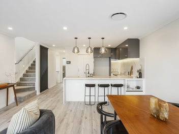 Luxurious Living - MAGS zone, Freehold