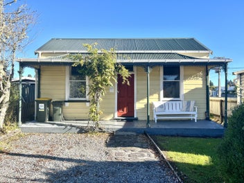 Image 1 of 20