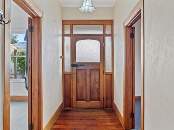 UNLOCK THE CHARM-IDEAL FIRST HOME OR RENO PROJECT