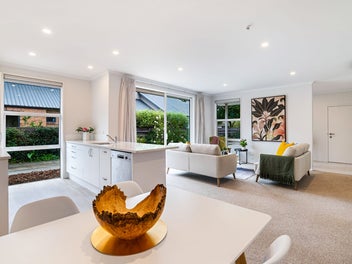 Coastal Ease & Modern Comfort