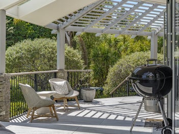 Auction reserve set @ low $3 million