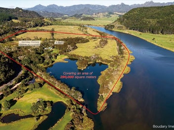 The Ultimate location + Waterfront!