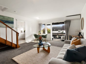 Inner City Chic in Sought-After Mt Albert