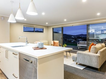Sleek and Stylish - AUCTION