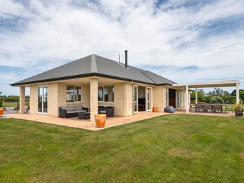 Lifestyle Living in Desirable Matahiwi