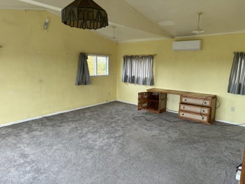 Image 1 of 8